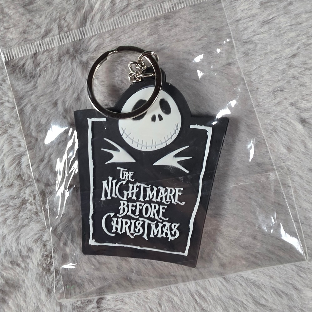 Disney Nightmare Before Christmas Keychain Jack Skellington Black White Goth New - Picture 2 of 3